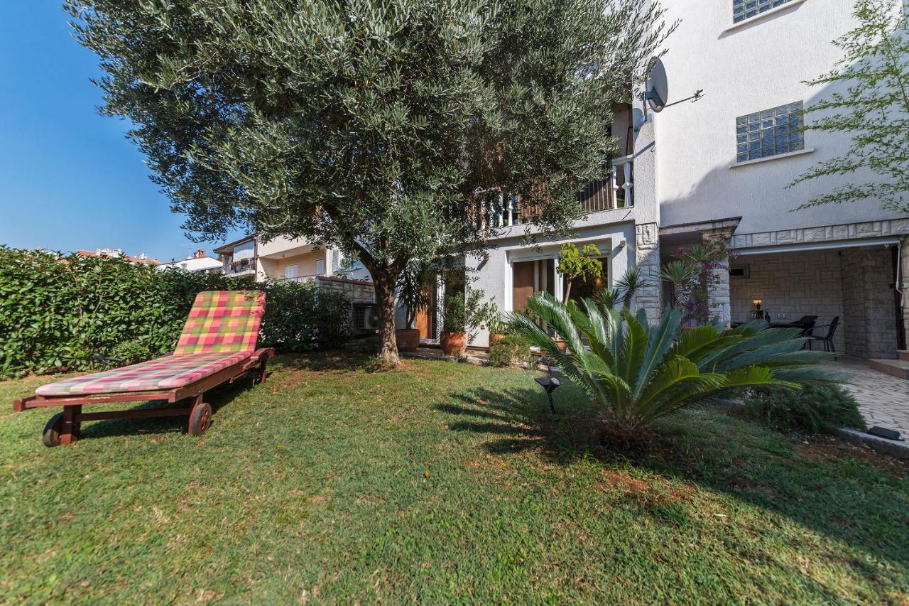 Apartments Villa Lungomare Pula Exterior foto